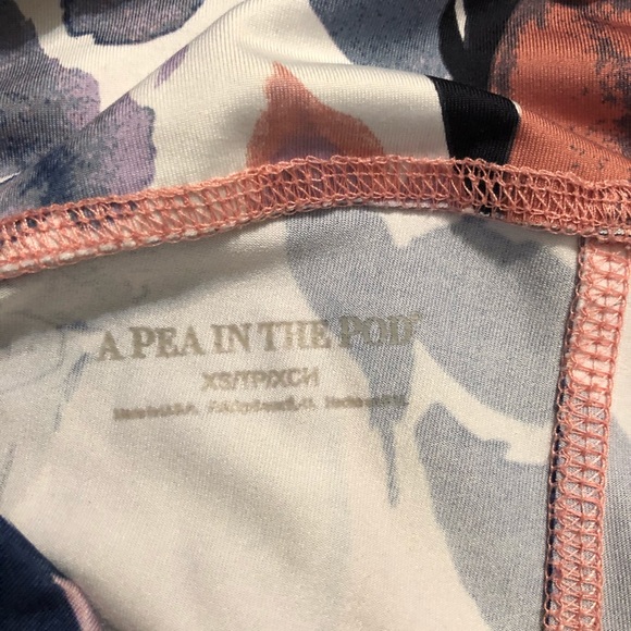 Super Cute Maternity Leggings - Picture 3 of 3